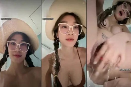 Rosababyvip đùa bẩy bướm phun nước khắp nhà vệ sinh